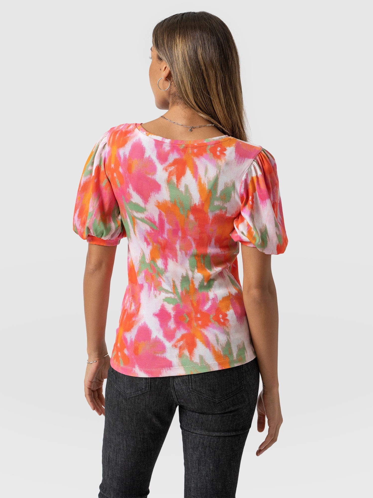 Cavendish V Neck Tee Cream Soft Focus - Women's T-Shirts | Saint + Sofia® EU